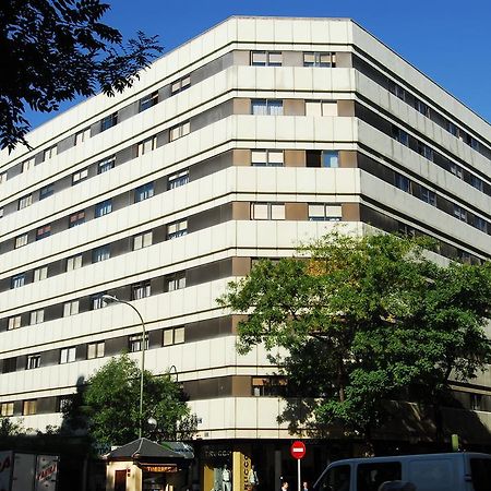 Apartamentos Goya 75 Madrid Bagian luar foto