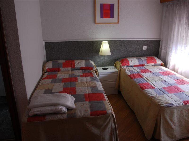 Apartamentos Goya 75 Madrid Bagian luar foto