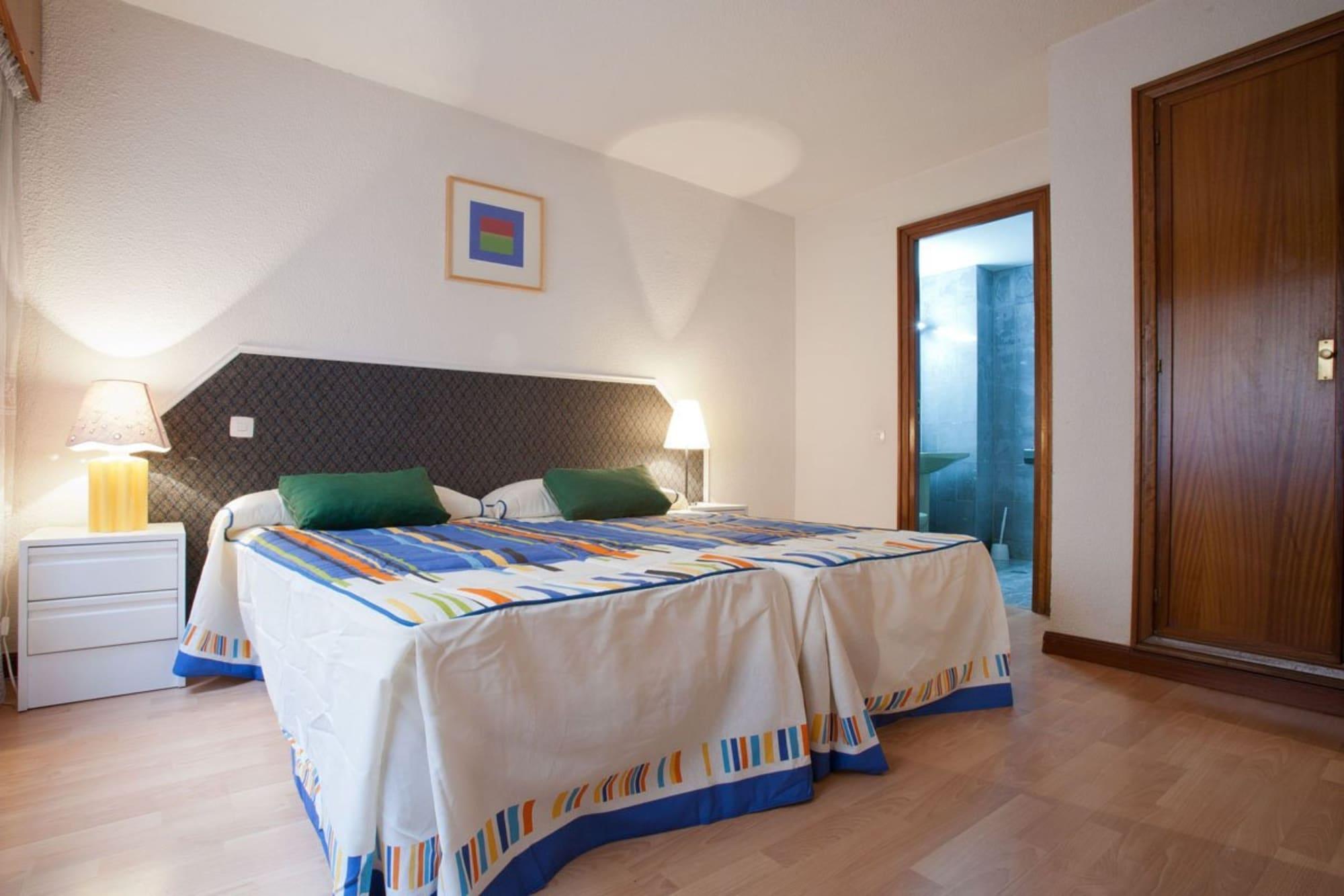 Apartamentos Goya 75 Madrid Bagian luar foto