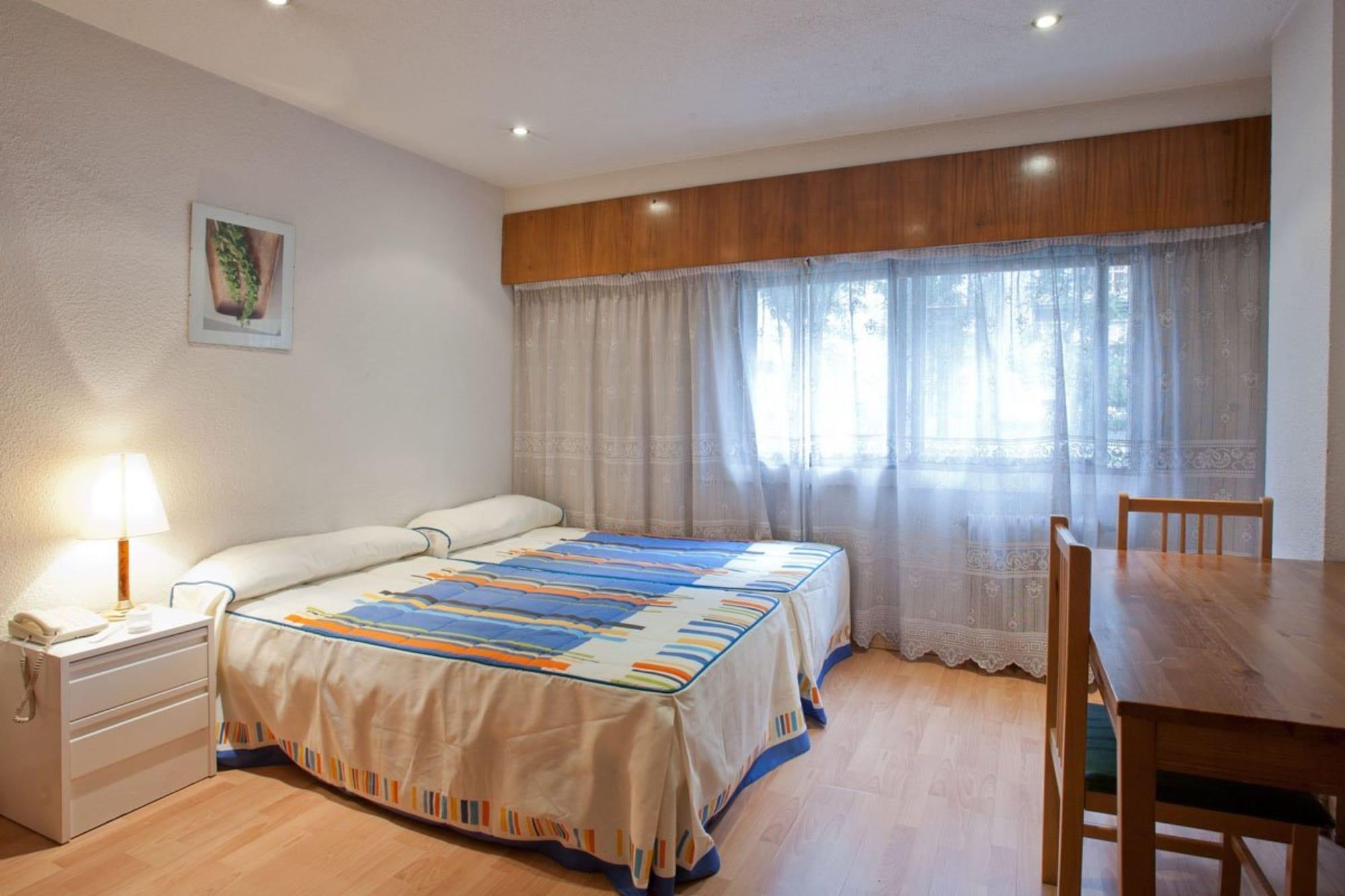 Apartamentos Goya 75 Madrid Bagian luar foto