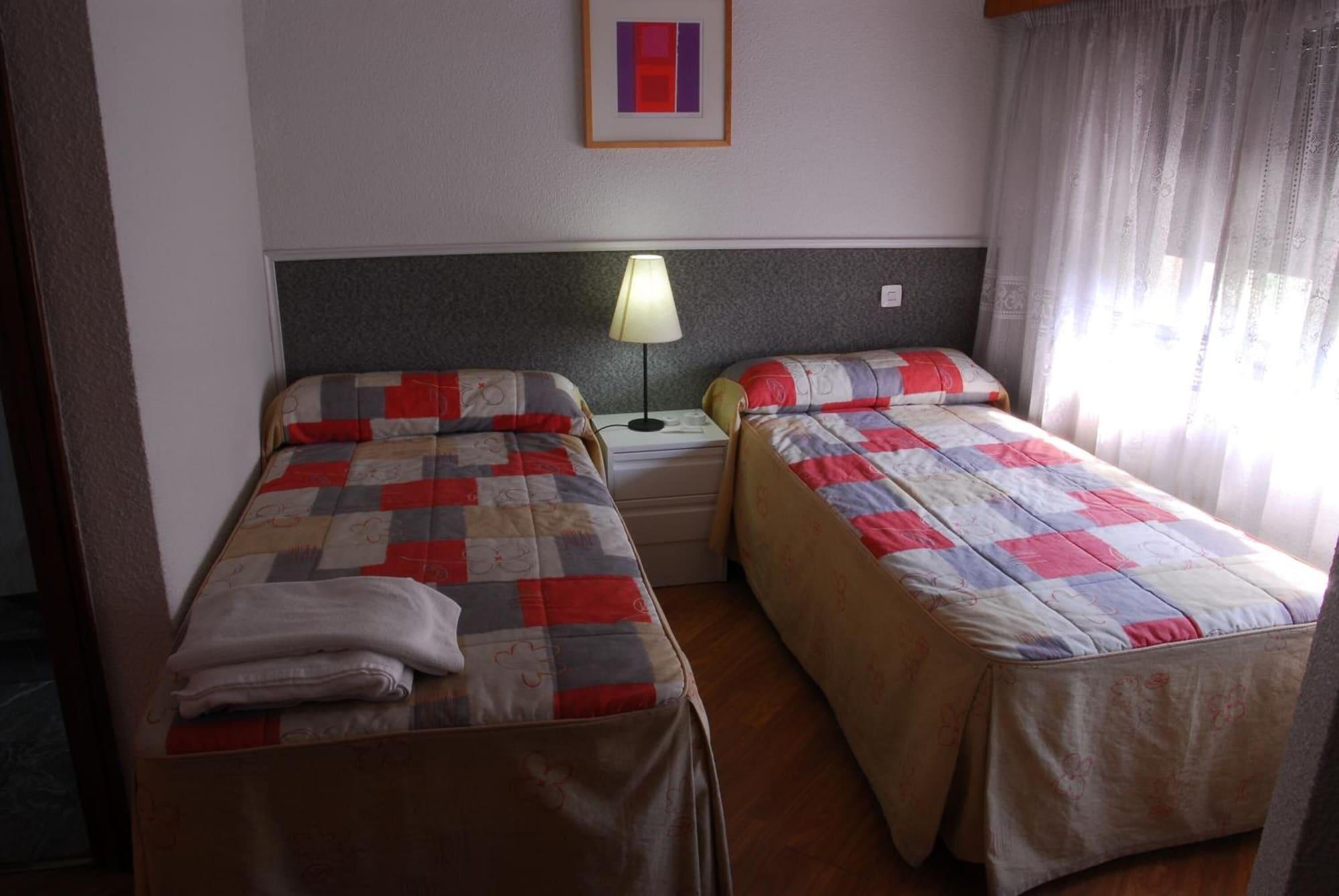 Apartamentos Goya 75 Madrid Bagian luar foto