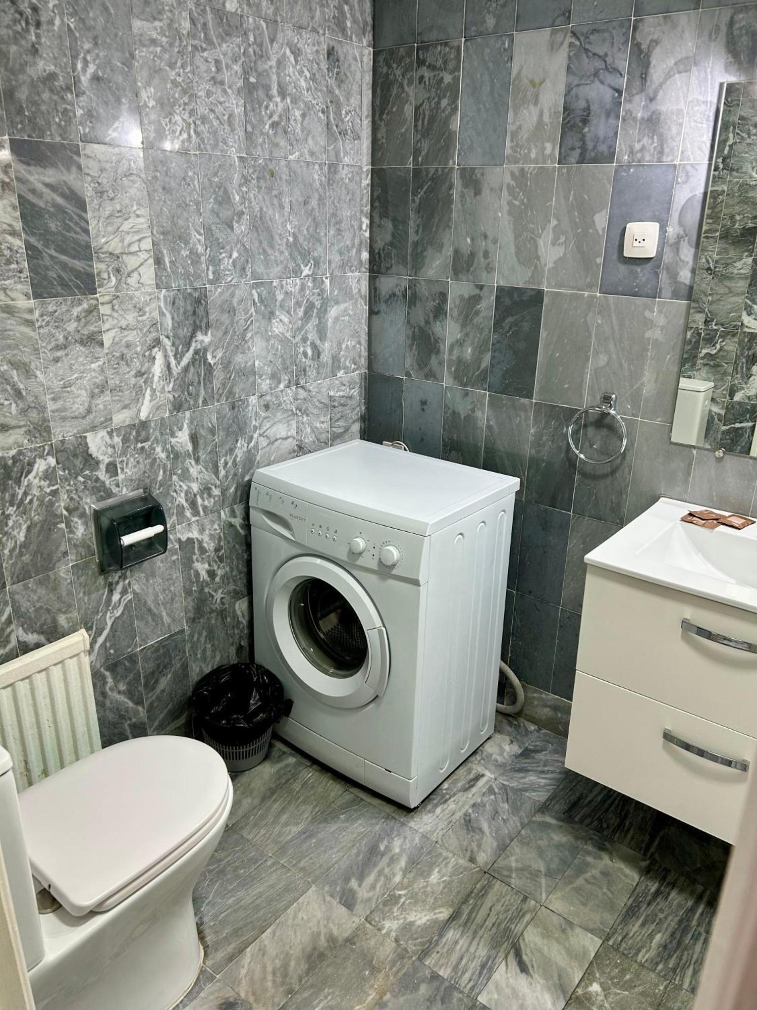 Apartamentos Goya 75 Madrid Bagian luar foto